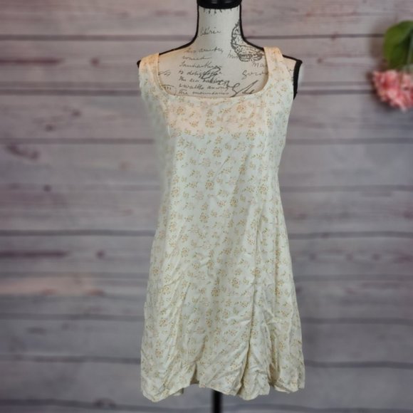 Urban Outfitters Dresses & Skirts - Urban Outfitters Floral Dress